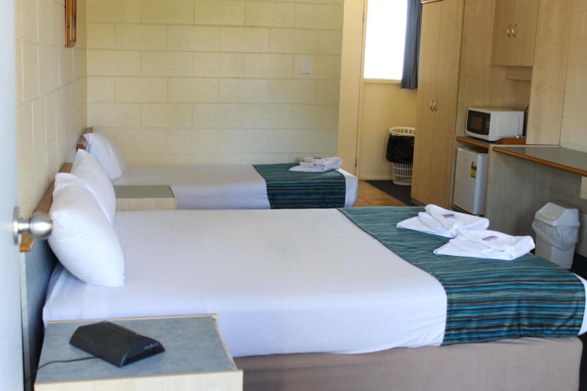 Rocky Glen Hotel Motel Gladstone Eksteriør billede