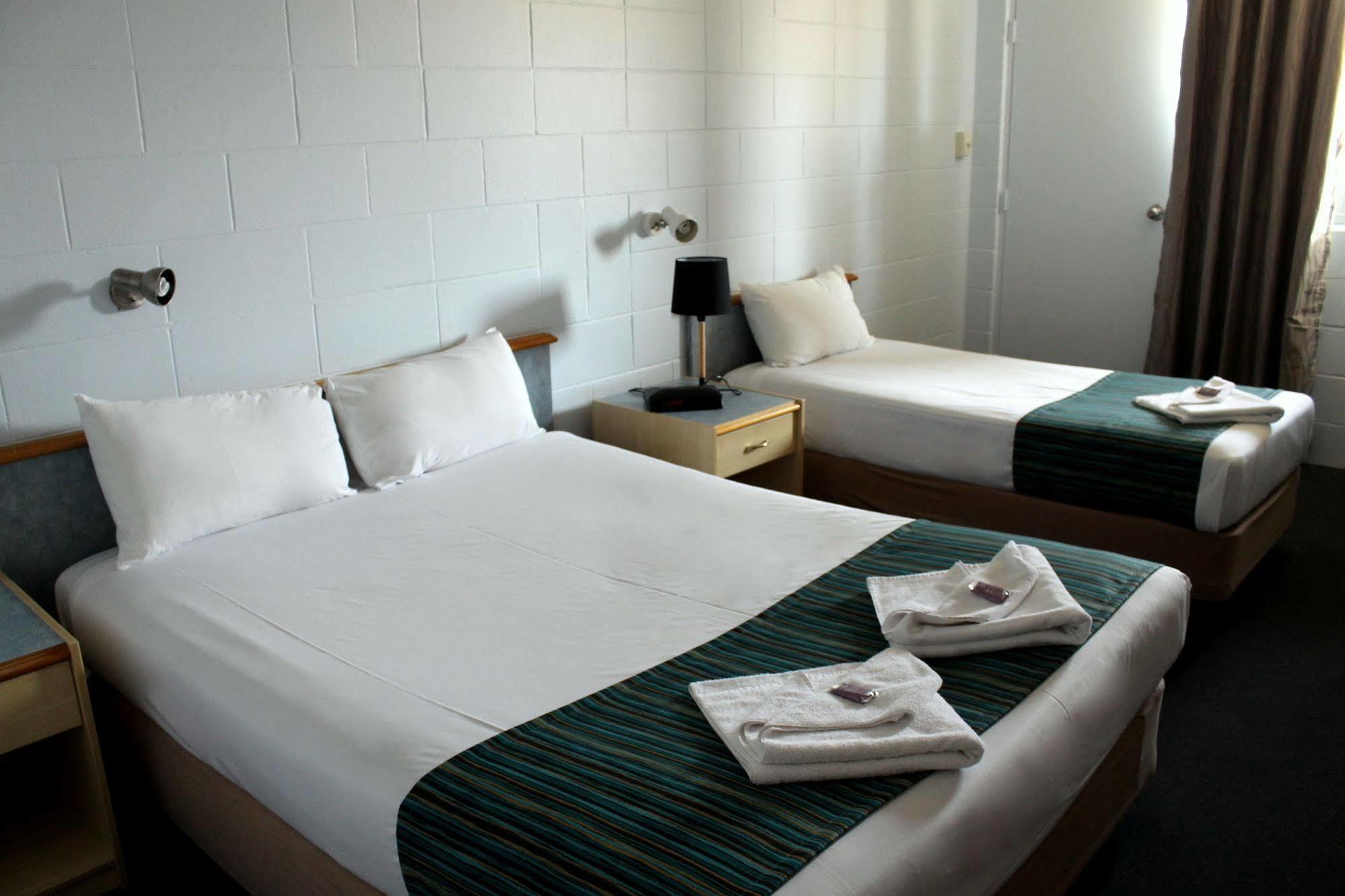 Rocky Glen Hotel Motel Gladstone Eksteriør billede
