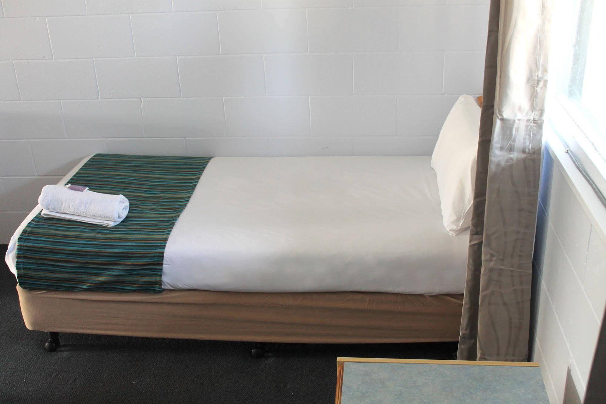 Rocky Glen Hotel Motel Gladstone Eksteriør billede